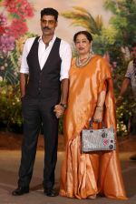 Kiron Kher, Sikander Kher at Sonam Kapoor and Anand Ahuja_s Wedding Reception on 8th May 2018 (169)_5af440c0cd7a8.JPG