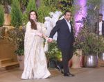 Mukesh Ambani, Nita Ambani at Sonam Kapoor and Anand Ahuja_s Wedding Reception on 8th May 2018 (118)_5af4419e4a766.jpg