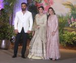Sunil Shetty, Athiya Shetty, Mana Shetty at Sonam Kapoor and Anand Ahuja_s Wedding Reception on 8th May 2018 (129)_5af44365618c3.jpg