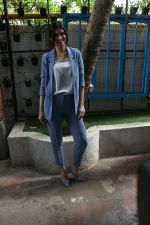 Diana Penty spotted at Bandra, Mumbai on 16th May 2018 (21)_5afea6731ed11.JPG
