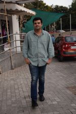 Siddharth Roy Kapoor spotted at pvr juhu on 16th May 2018 (8)_5afea74c6abe1.JPG