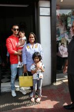 Arpita Khan and Aayush Shrama spotted at bandra on 20th May 2018 (1)_5b02a8416ece0.JPG