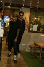 Anil Kapoor spotted at hakim_s alim bandra on 26th May 2018 (17)_5b0c00318acb6.JPG