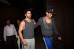 Varun Dhawan spotted at gym juhu on 26th May 2018 (12)_5b0c017b9e888.JPG