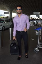 Upen Patel Spotted At Airport on 4th June 2018 (2)_5b162edbc3235.JPG