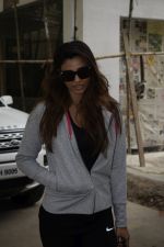 Daisy Shah Spotted At Sunny Sound Juhu on 6th June 2018 (8)_5b18d410a7f0b.JPG