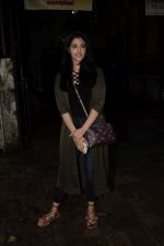 Nupur Sanon spotted at kromakey juhu on 7th June 2018 (11)_5b1a45ab347a4.JPG