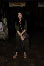 Nupur Sanon spotted at kromakey juhu on 7th June 2018 (8)_5b1a45a6c408f.JPG