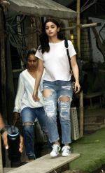 Alia Bhatt spotted at Kromakay salon in juhu on 12th June 2018 (5)_5b20b4dc75b95.jpg