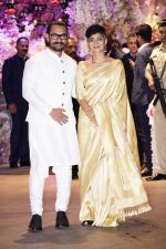 Aamir Khan, Kiran Rao at Akash Ambani & Shloka Mehta engagement at Antilia in mumbai on 30th June 2018 (79)_5b38e3f1231cf.jpg