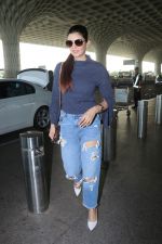 Ihana Dhillon Spotted At Airport Travelling To Chandigarh For Her Upcoming Film Ghulam on 29th June 2018 (2)_5b38d799e723c.JPG