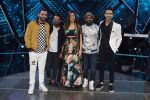 Raghav Juyal, Punit Pathak, Dharmesh Yelande, Isha Rikhi, Remo D Souza with team Nawabzade on the sets of Dil Hai Hindustani on 2nd July 2018 (17)_5b3b1b5ca6ee4.jpg