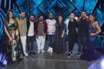 Raghav Juyal, Punit Pathak, Dharmesh Yelande, Isha Rikhi, Remo D Souza, Badshah, Sunidhi Chauhan, Pritam Chakraborty with team Nawabzade on the sets of Dil Hai Hindustani on 2nd July 2018 (17)_5b3b1bb2a52ae.jpg