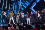 Raghav Juyal, Punit Pathak, Dharmesh Yelande, Isha Rikhi, Remo D Souza, Badshah, Sunidhi Chauhan, Pritam Chakraborty with team Nawabzade on the sets of Dil Hai Hindustani on 2nd July 2018 (24)_5b3b1b91c46fa.jpg