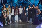 Raghav Juyal, Punit Pathak, Dharmesh Yelande, Isha Rikhi, Remo D Souza, Badshah, Sunidhi Chauhan, Pritam Chakraborty with team Nawabzade on the sets of Dil Hai Hindustani on 2nd July 2018 (25)_5b3b1b643b566.jpg