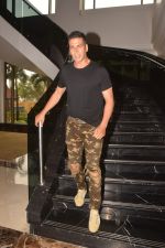 Akshay Kumar Spotted For Promotion For Film Gold on 27th July 2018 (13)_5b5c206cc4642.JPG