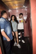 Janhvi Kapoor Spotted At Pvr Juhu on 30th July 2018 (1)_5b6064c2e7410.JPG