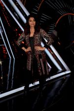 Aishwarya Rai Bachchan at the promotions of film Fanney Khan On The Sets Of Indian Idol in Yashraj Studio, Andheri on 1st Aug 2018 (110)_5b62b1e5c1c0c.JPG