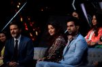 Anil Kapoor, Aishwarya Rai Bachchan, Rajkummar Rao at the promotions of film Fanney Khan On The Sets Of Indian Idol in Yashraj Studio, Andheri on 1st Aug 2018 (129)_5b62b2fa70736.JPG
