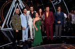 Anil Kapoor, Aishwarya Rai Bachchan, Rajkummar Rao, Manish Paul, Anu Malik, Neha Kakkar at the promotions of film Fanney Khan On The Sets Of Indian Idol in Yashraj Studio, Andheri on 1st Aug 2018 (167)_5b62b320d4a80.JPG