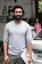 Vicky Kaushal Spotted At Fable Juhu on 6th Aug 2018 (4)_5b6a919e80682.JPG