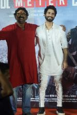 Shahid Kapoor, Shree Narayan Singh at the trailer launch of film Batti Gul Meter Chalu on 10th Aug 2018 (77)_5b6da0082c890.JPG