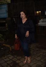 Farah Khan Spotted At Kromakay Salon In Juhu on 12th Aug 2018 (5)_5b713c7cae86b.jpg