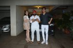 Sara Ali Khan, Saif Ali Khan, Ibrahim Ali Khan at Saif Ali Khan_s birthday party at his home in bandra on 15th Aug 2018 (5)_5b752b3fdfd9a.jpg