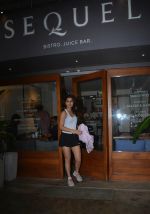 Fatima Sana Shaikh Spotted at Sequel Bistro at Bandra on 19th Aug 2018 (2)_5b7a748bcfe7c.jpg