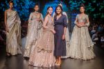 Aditi Rao Hydari walk the ramp for Jayanti Reddy at Lakme Fashion Week on 26th Aug 2018 (65)_5b83d65475f39.jpg