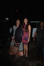 Daisy Shah with mother spotted at Bastian in bandra on 25th Aug 2018 (10)_5b83a83b8fb85.JPG