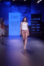 Model walk the ramp for  ritu kumar at Lakme Fashion Week on 26th Aug 2018 (40)_5b83cf986474d.JPG
