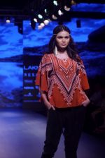 Model walk the ramp for  ritu kumar at Lakme Fashion Week on 26th Aug 2018 (51)_5b83cfb37b757.JPG