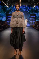 Model walk the ramp for Jayanti Reddy at Lakme Fashion Week on 26th Aug 2018 (43)_5b83d6d48a8be.jpg