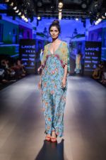 Model walk the ramp for Jayanti Reddy at Lakme Fashion Week on 26th Aug 2018 (68)_5b83d71791cc8.jpg