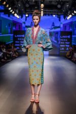 Model walk the ramp for Jayanti Reddy at Lakme Fashion Week on 26th Aug 2018 (69)_5b83d71a30b6b.jpg