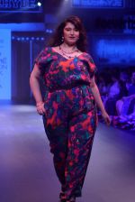 Model walk the ramp for Narendra Kumar at Lakme Fashion Week on 26th Aug 2018 (102)_5b83d0dc15139.JPG