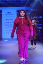 Model walk the ramp for Narendra Kumar at Lakme Fashion Week on 26th Aug 2018 (103)_5b83d0de8f0ef.JPG