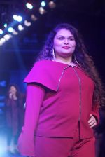 Model walk the ramp for Narendra Kumar at Lakme Fashion Week on 26th Aug 2018 (105)_5b83d0e4150dc.JPG