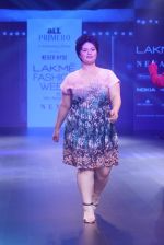 Model walk the ramp for Narendra Kumar at Lakme Fashion Week on 26th Aug 2018 (107)_5b83d0e921c81.JPG