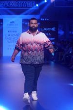 Model walk the ramp for Narendra Kumar at Lakme Fashion Week on 26th Aug 2018 (37)_5b83d03366776.JPG