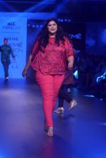 Model walk the ramp for Narendra Kumar at Lakme Fashion Week on 26th Aug 2018 (41)_5b83d03d383b0.JPG