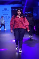 Model walk the ramp for Narendra Kumar at Lakme Fashion Week on 26th Aug 2018 (54)_5b83d05f90bdf.JPG