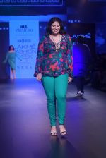 Model walk the ramp for Narendra Kumar at Lakme Fashion Week on 26th Aug 2018 (65)_5b83d07c4b5c2.JPG
