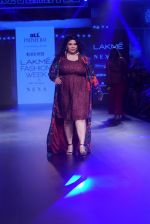 Model walk the ramp for Narendra Kumar at Lakme Fashion Week on 26th Aug 2018 (86)_5b83d0b42a4d4.JPG