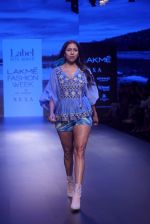 Model walk the ramp for ritu kumar at Lakme Fashion Week on 26th Aug 2018 (18)_5b83d1321b766.JPG