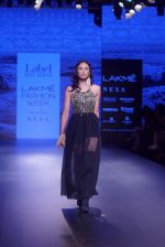 Model walk the ramp for ritu kumar at Lakme Fashion Week on 26th Aug 2018 (47)_5b83d1803cef5.JPG