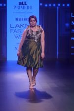 Shikha Talsania walk the ramp for Narendra Kumar at Lakme Fashion Week on 26th Aug 2018 (149)_5b83ceb85cc8c.JPG