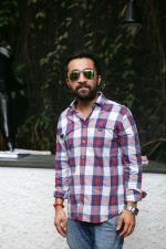 Siddhanth Kapoor at Fundraiser for Kerala in B lounge juhu on 24th Aug 2018 (4)_5b83860773f43.jpg