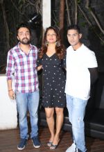 Siddhanth Kapoor, Tejaswini Kolhapure, Prateik Babbar at Fundraiser for Kerala in B lounge juhu on 24th Aug 2018 (23)_5b8386760c9b3.jpg